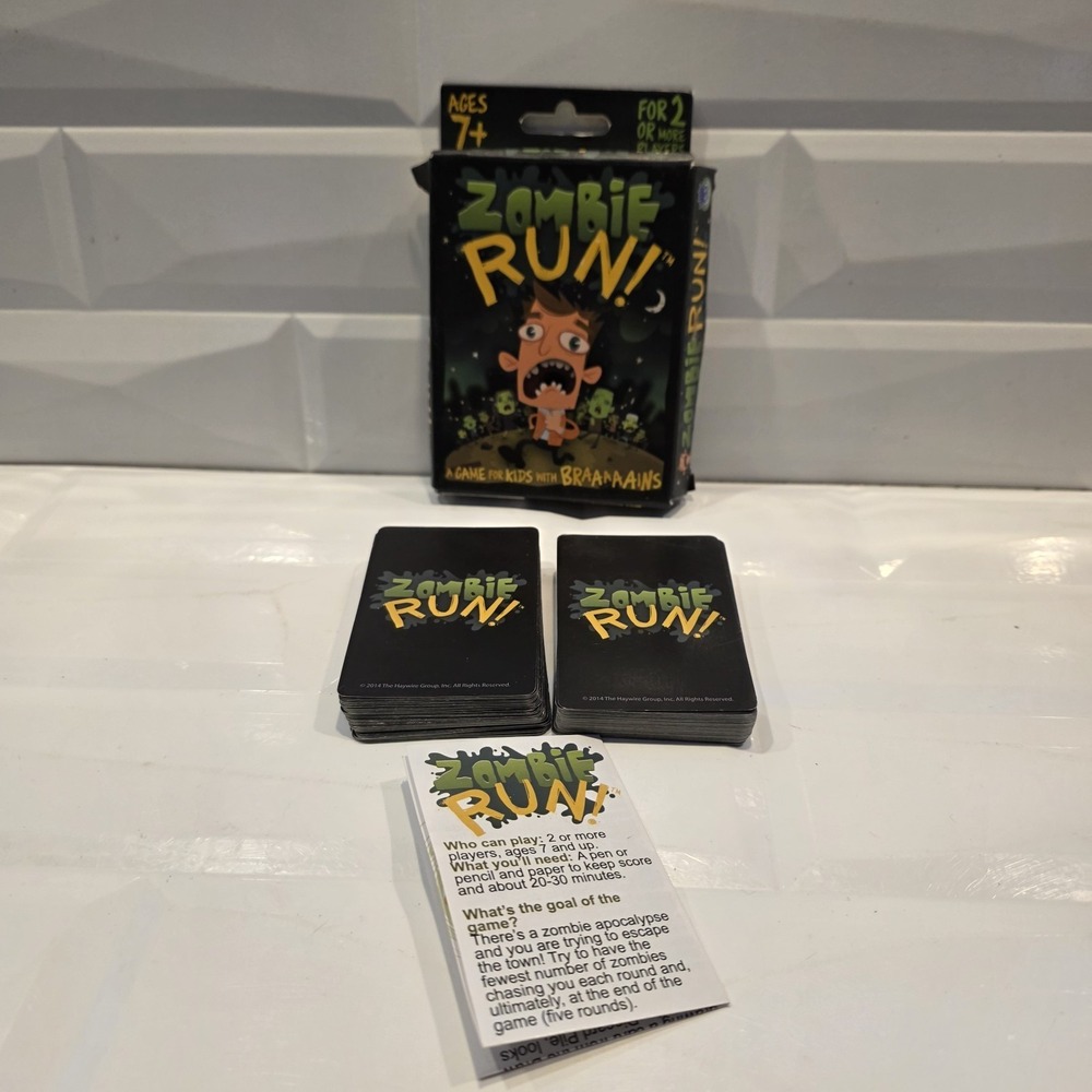 Zombie Run! Card Game Haywire Group 2014 7+ 100% Complete‎